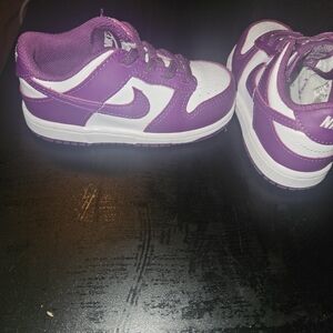 Nike Kids Sneakers in Purple and White